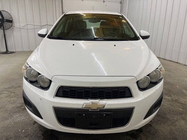 2014 Chevrolet Sonic LS photo 2