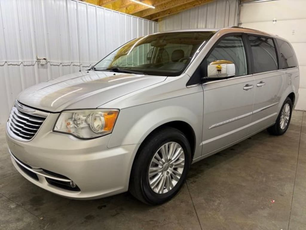 Used 2012 Chrysler Town & Country Touring-L