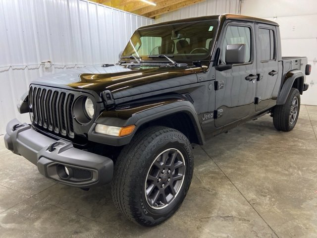 2021 Jeep Gladiator Sport photo 2