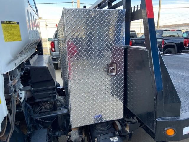 2011 Isuzu NPR - Photo 11
