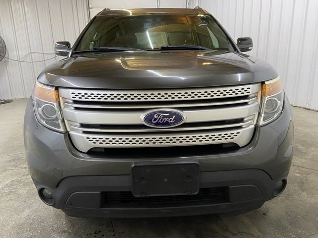 2015 Ford Explorer XLT photo 2