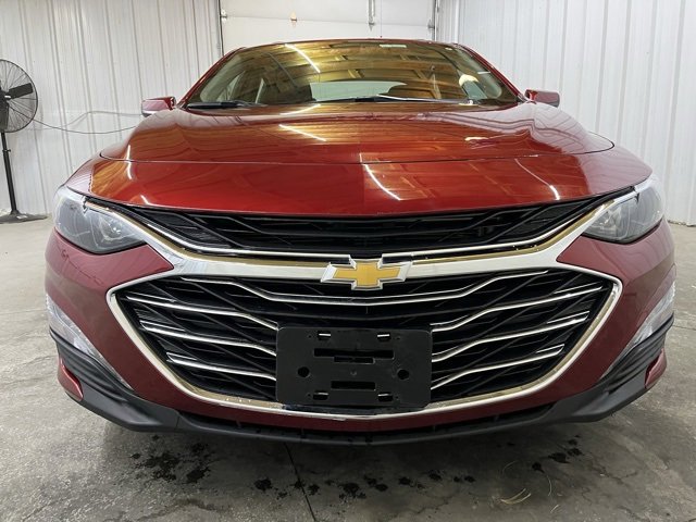 2024 Chevrolet Malibu 1LT photo 2