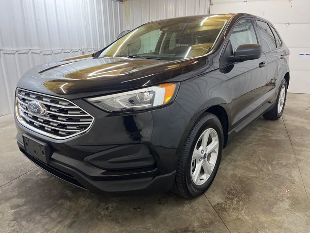 2021 Ford Edge SE photo 3