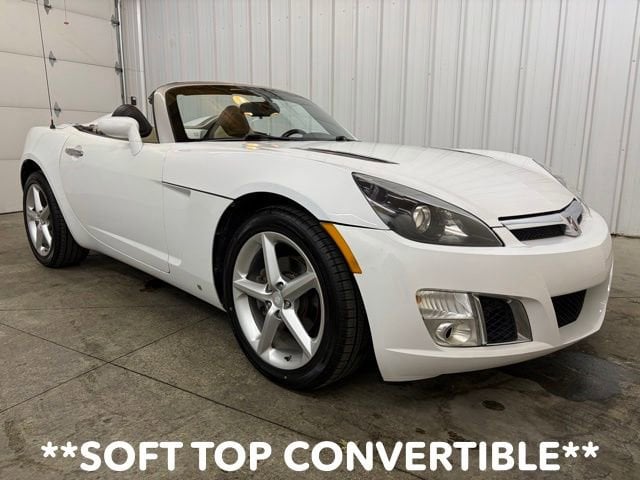 2008 Saturn Sky Red Line