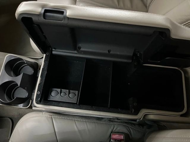 2005 Lincoln Town Car Signature Limited - Photo 36