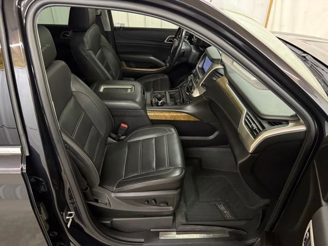 2020 GMC Yukon Denali - Photo 33