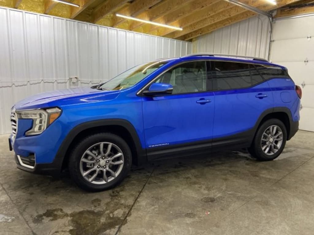 Used 2024 GMC Terrain SLT SUV