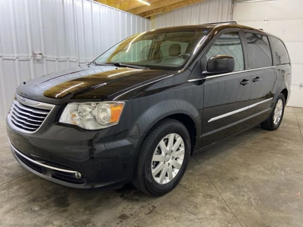 Used 2014 Chrysler Town & Country Touring