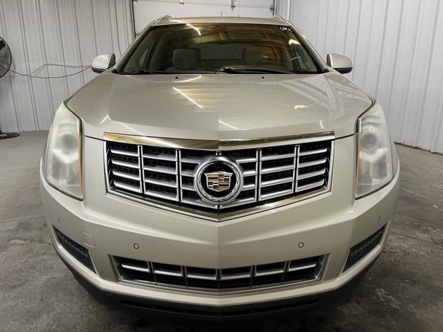 2016 Cadillac SRX Luxury photo 2