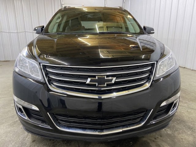 Used 2017 Chevrolet Traverse 2LT with VIN 1GNKRHKDXHJ203813 for sale in Van Wert, OH