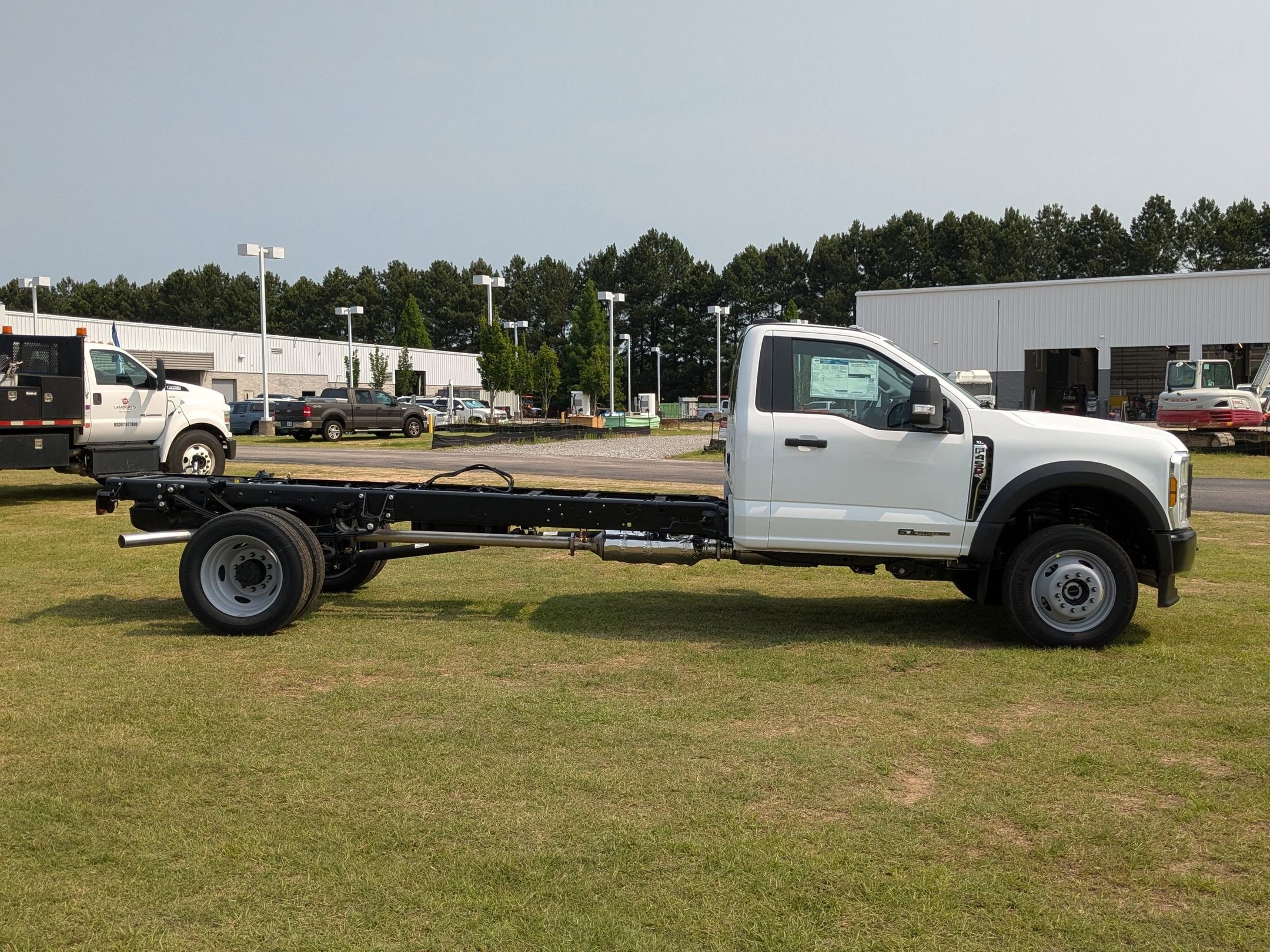 2025 Ford F-450 XL photo 2