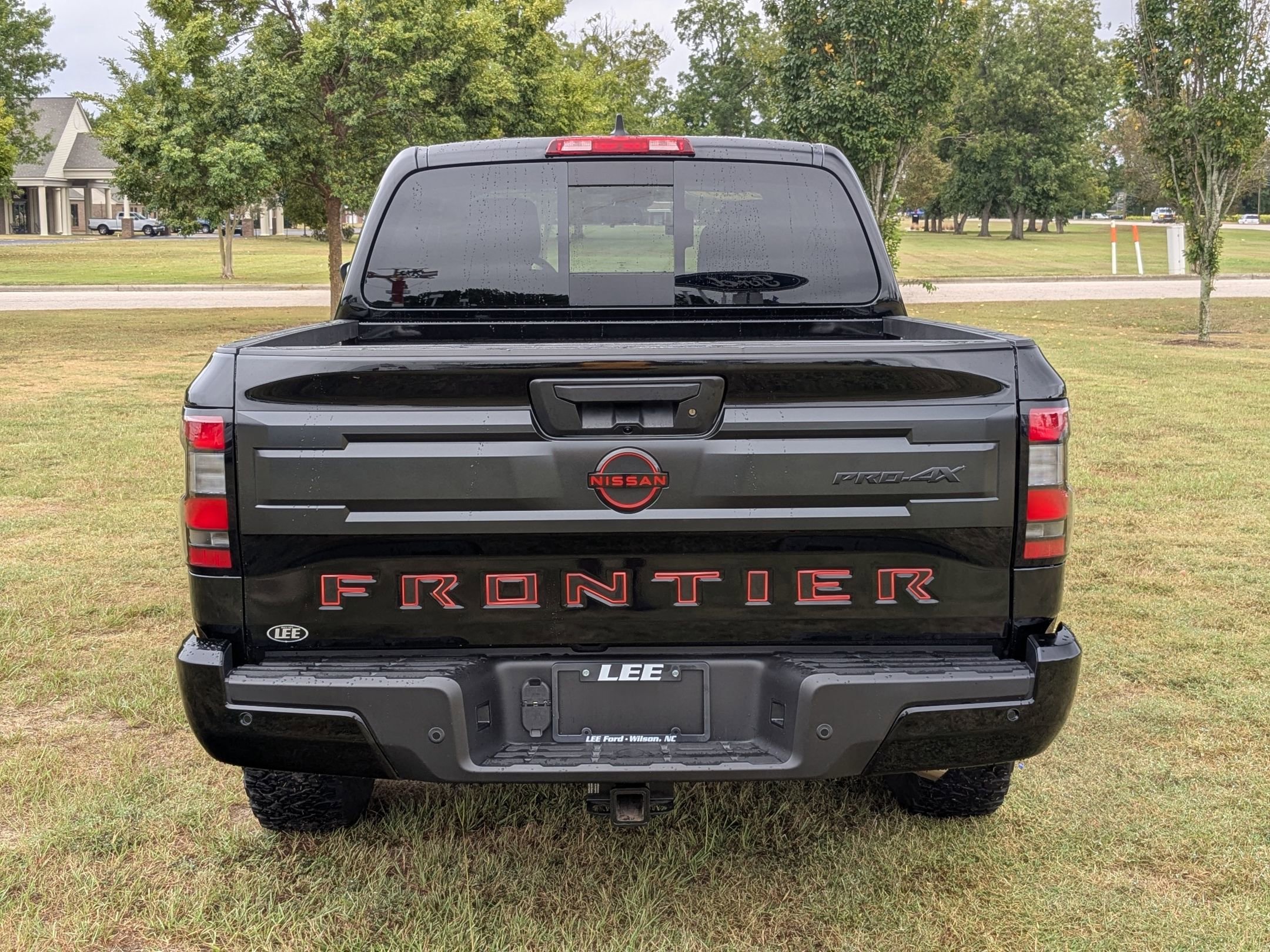 2025 Nissan Frontier PRO-4X photo 4