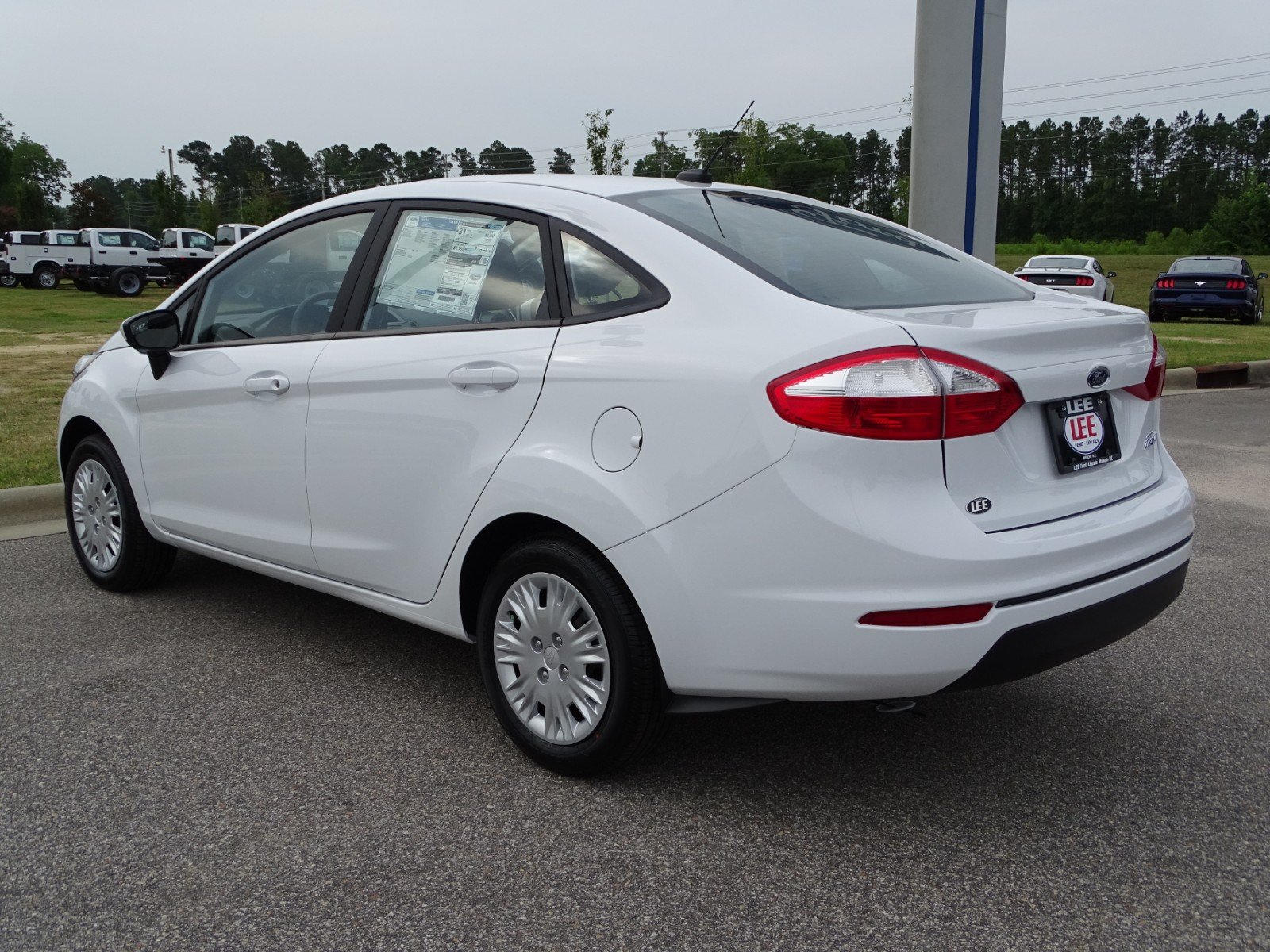 New 2018 Ford Fiesta White Wilson Nc 3fadp4aj2jm131639