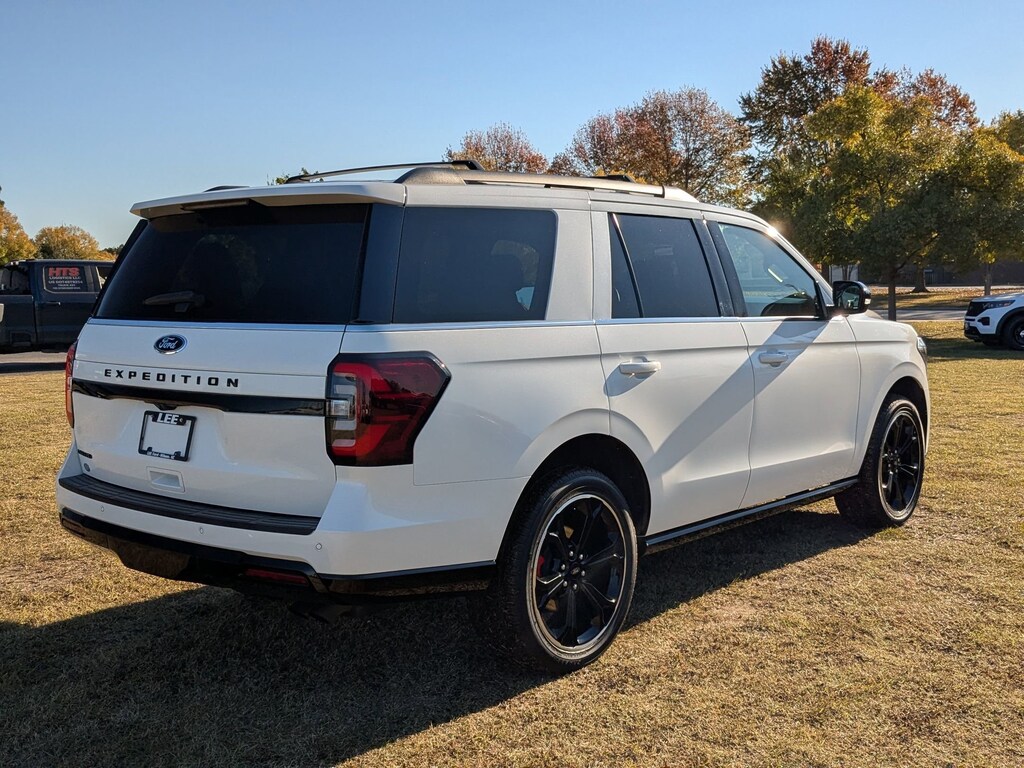 Used 2024 Ford Expedition Limited SUV