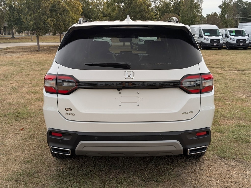 Used 2023 Honda Pilot Elite SUV
