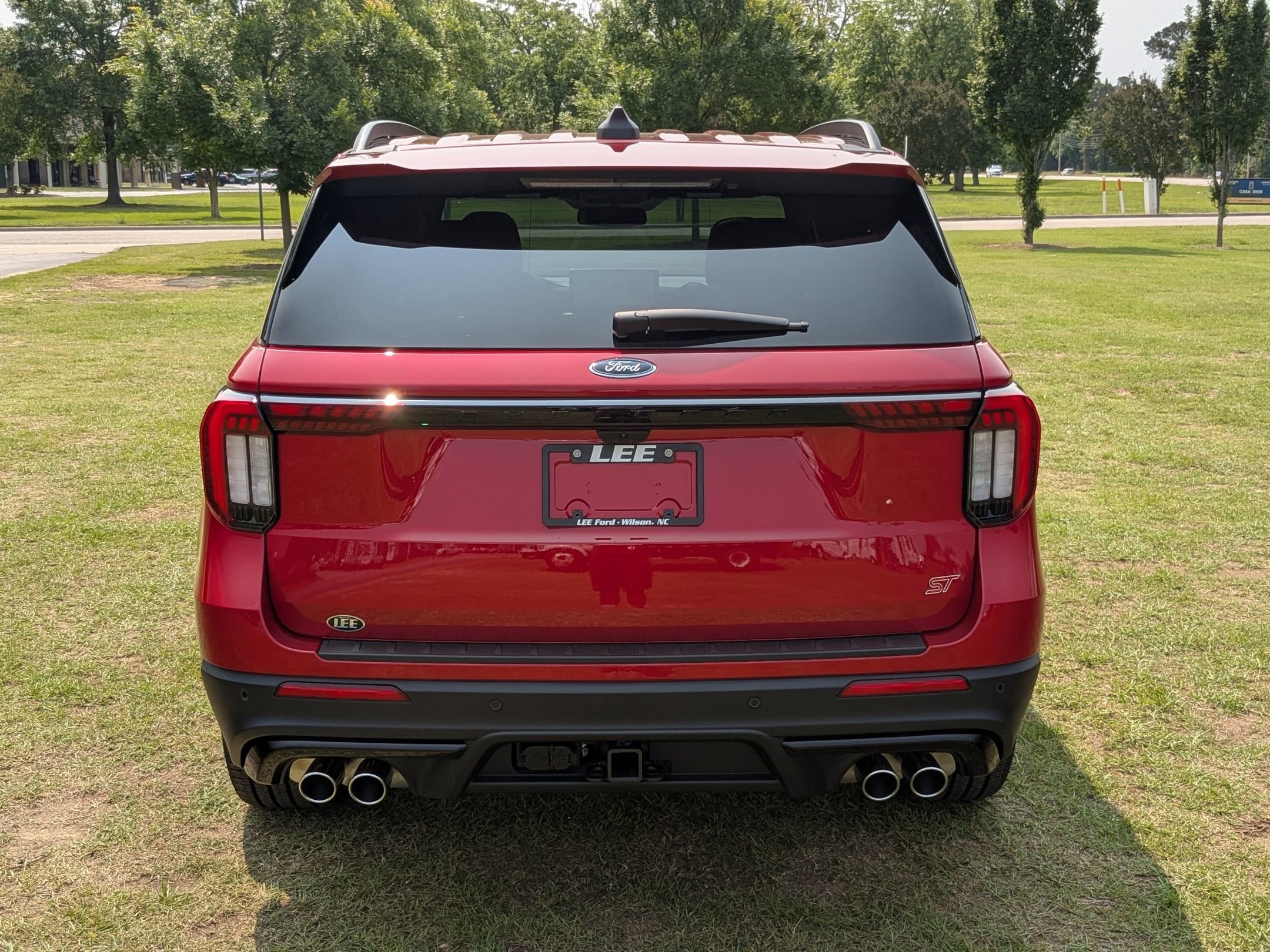 2025 Ford Explorer ST photo 4