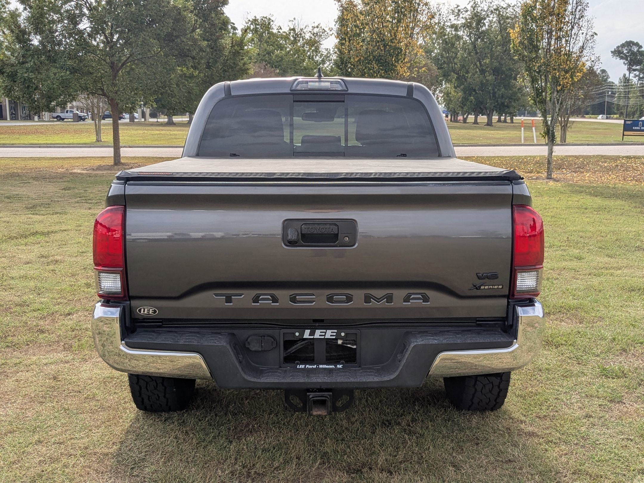2019 Toyota Tacoma V6 photo 4
