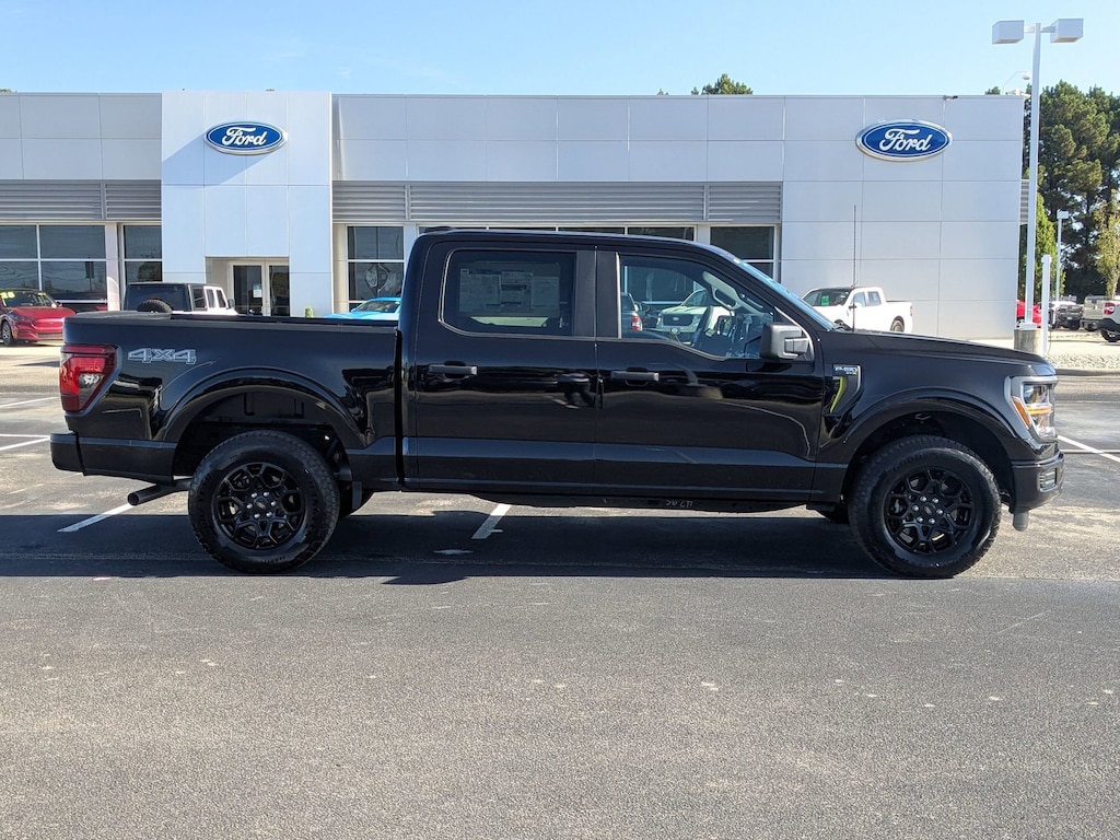 New 2025 Ford F-150 STX STX 4WD SuperCrew 5.5 Box