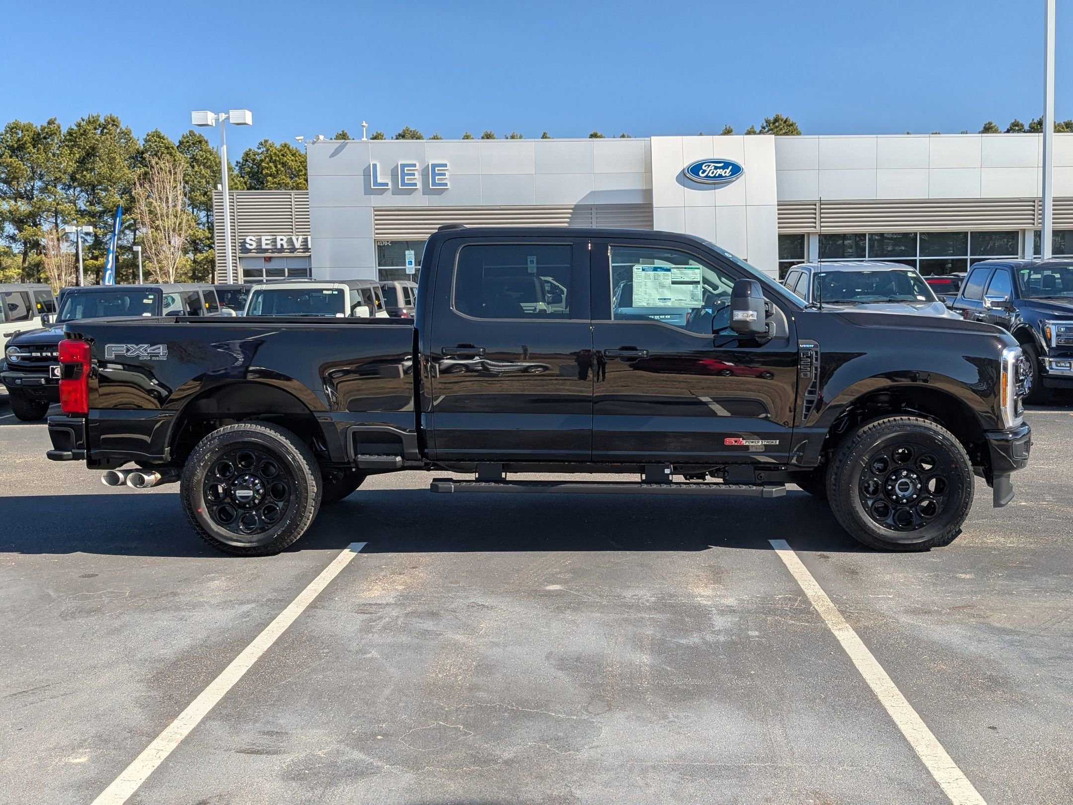 2025 Ford F-250 photo 2