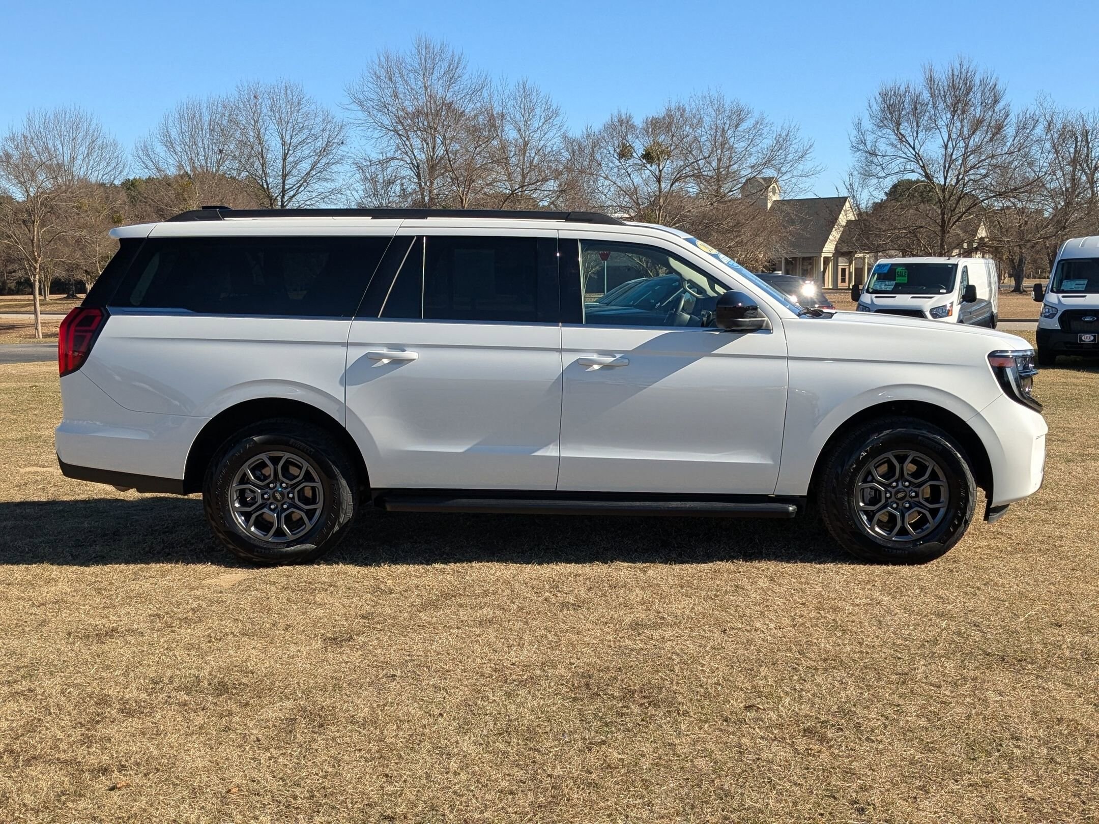 2025 Ford Expedition MAX photo 2