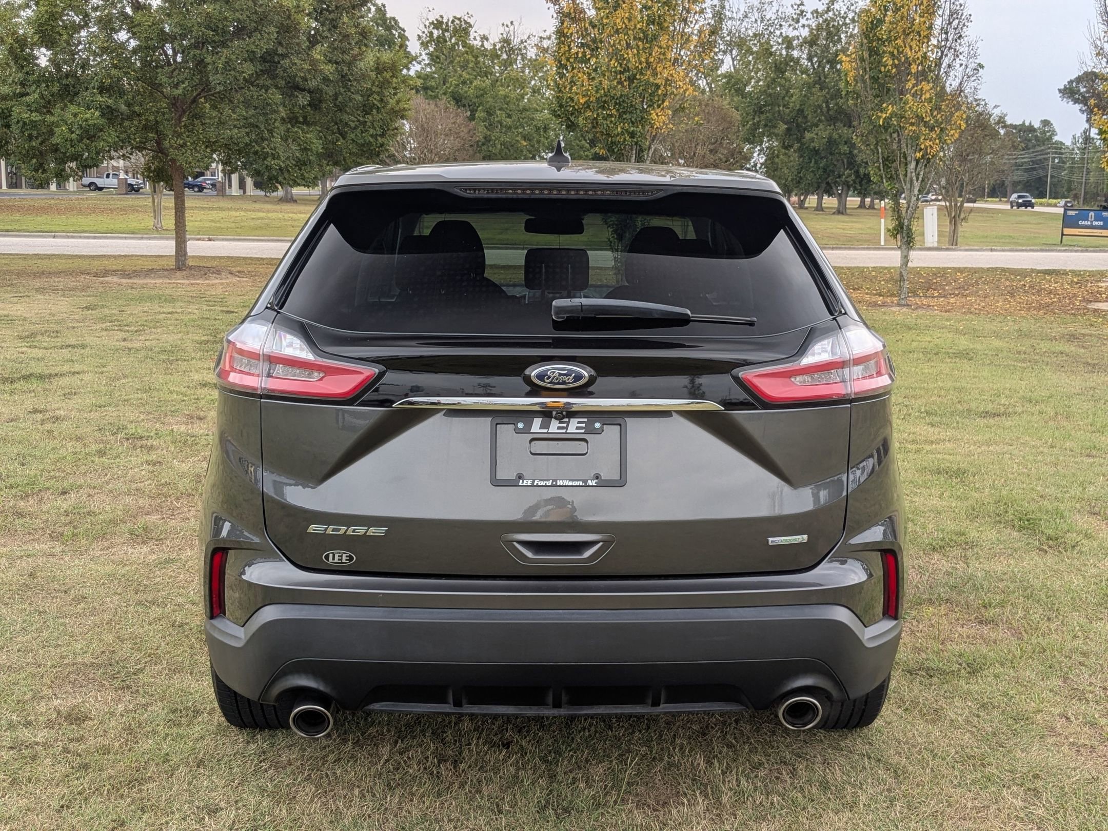 2019 Ford Edge SE photo 4