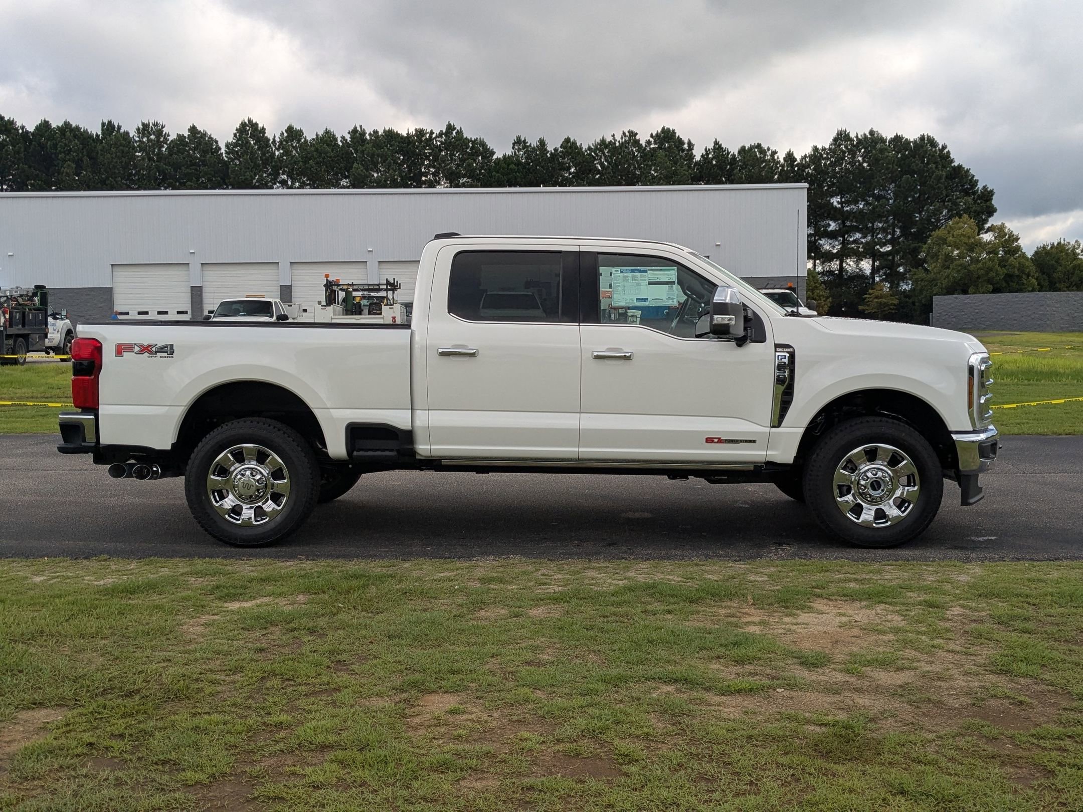 2025 Ford F-250 King Ranch photo 2
