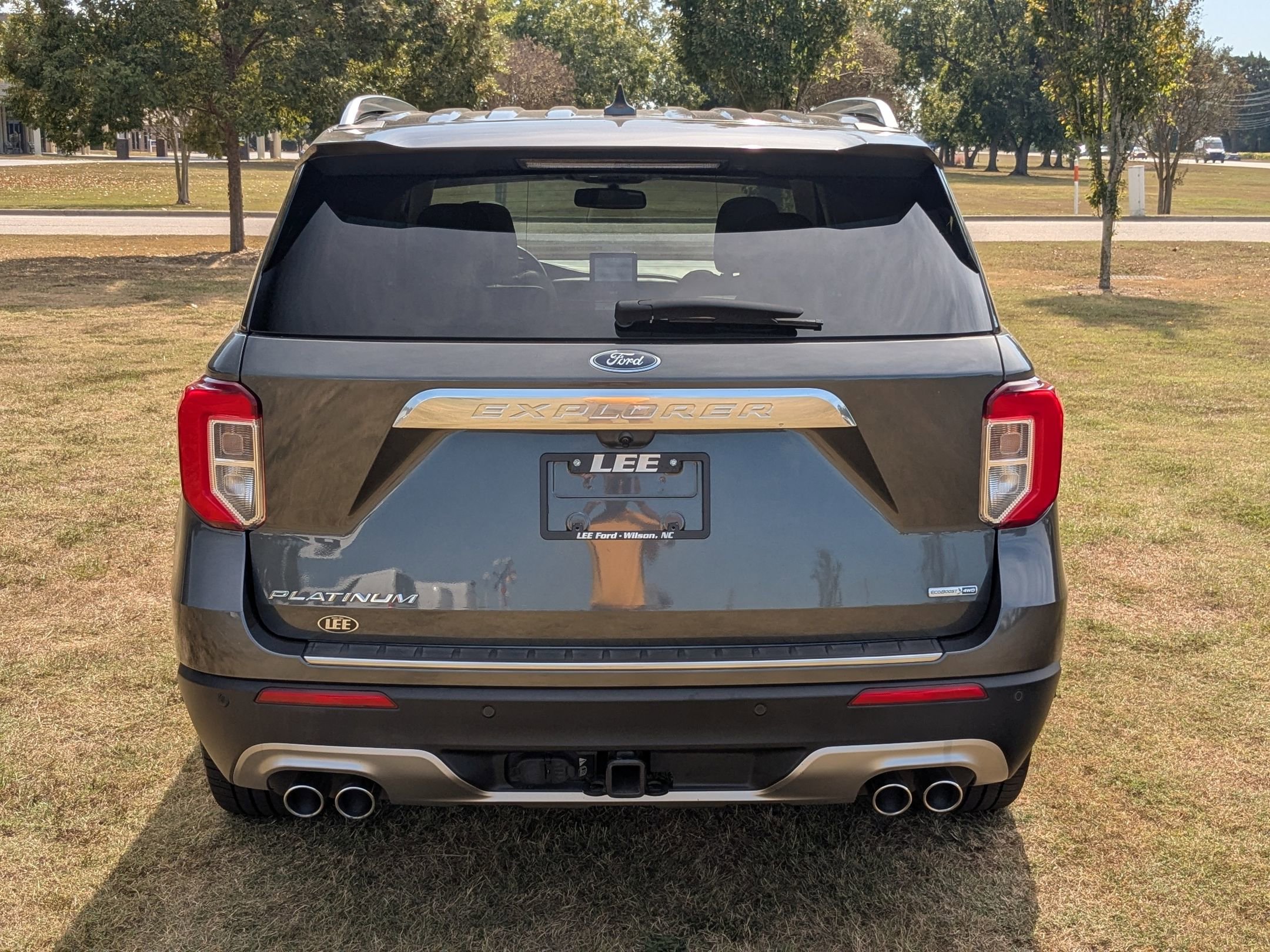 2020 Ford Explorer Platinum photo 3