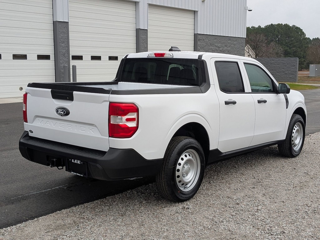 2026 Ford Maverick XL photo 2