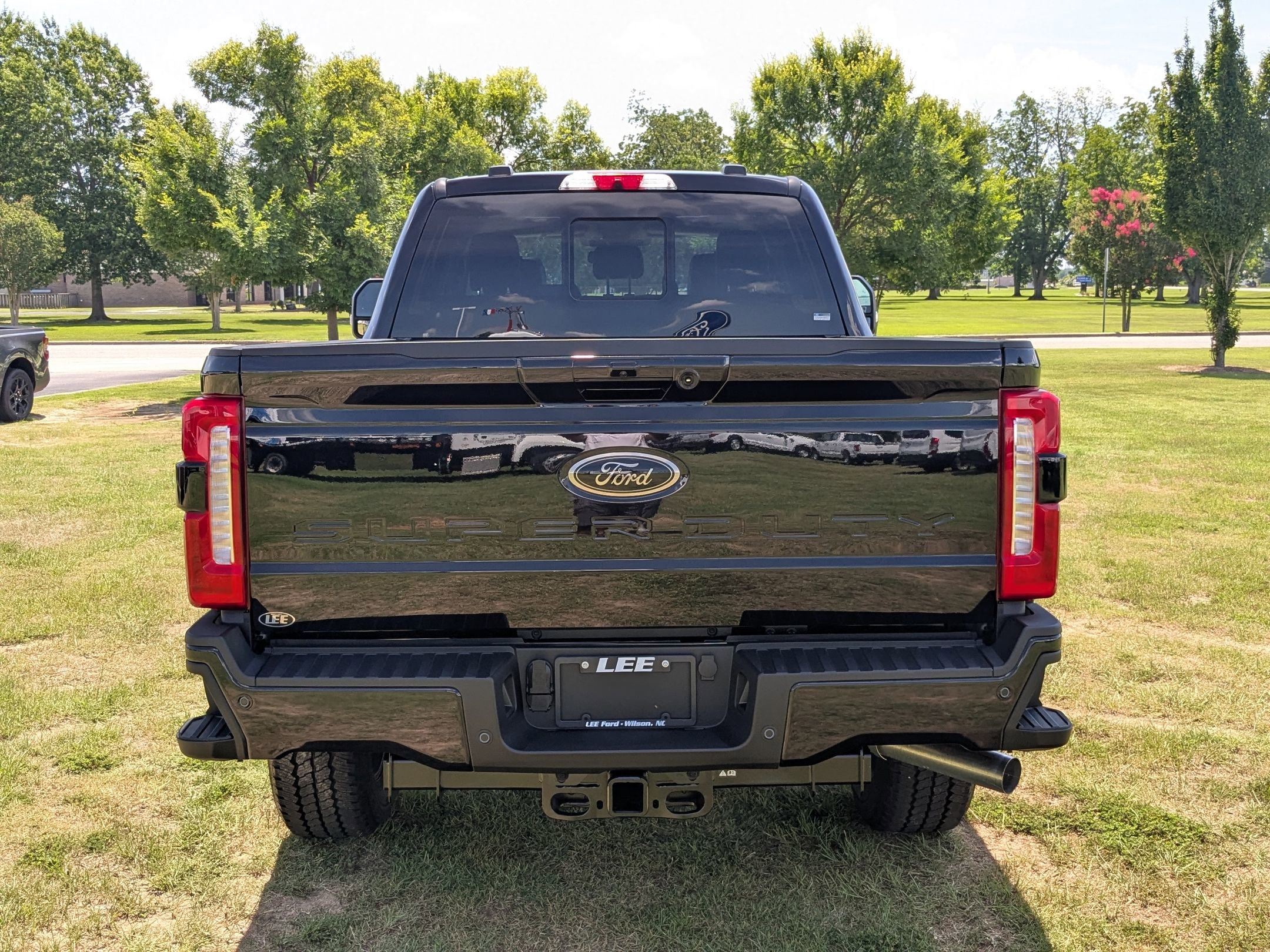 2025 Ford F-350 photo 4