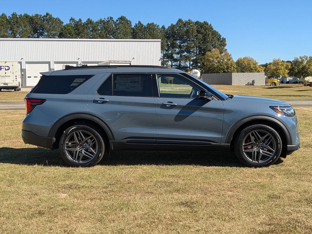 New 2025 Ford Explorer ST ST 4WD