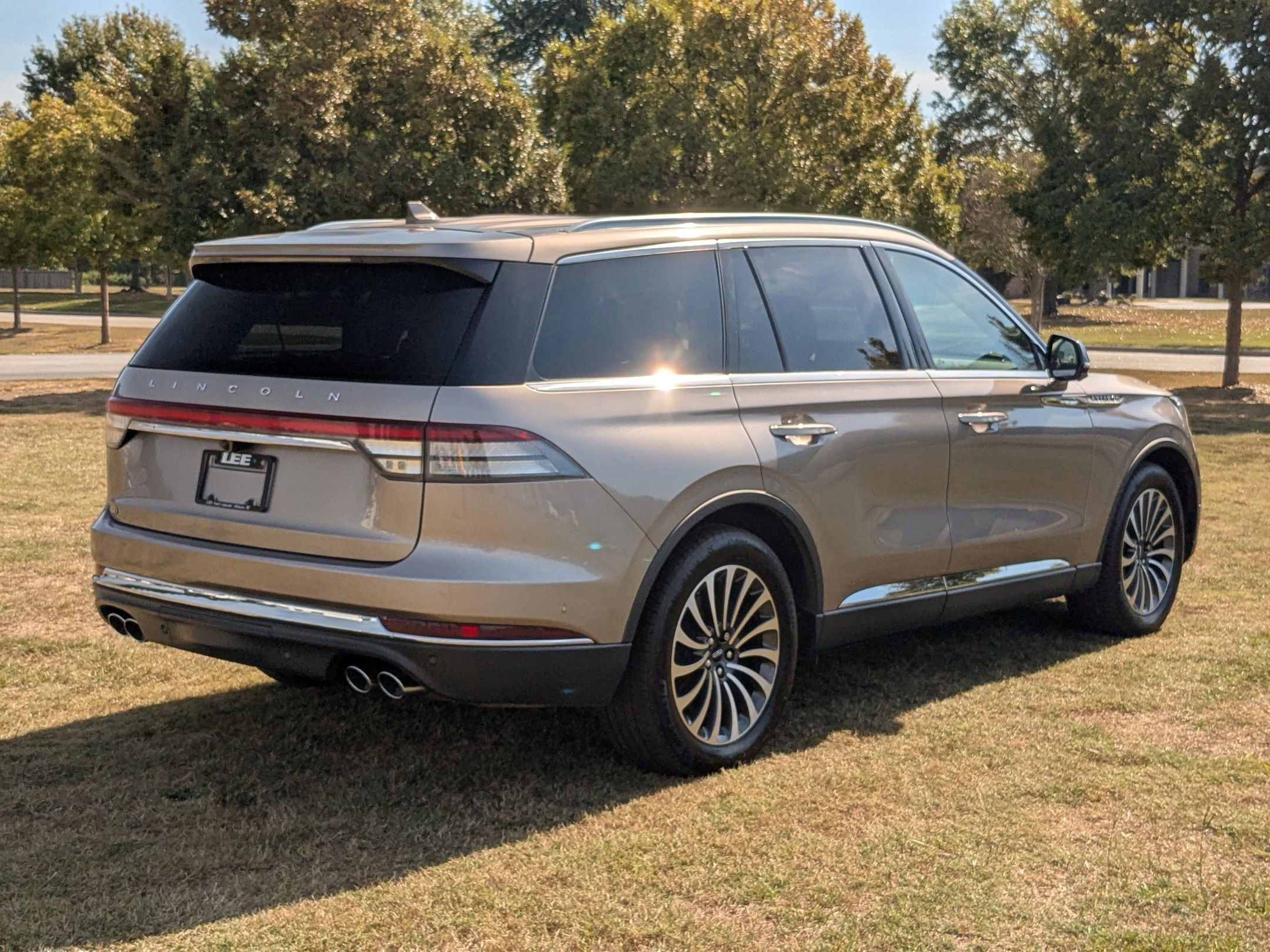 2020 Lincoln Aviator Reserve photo 3