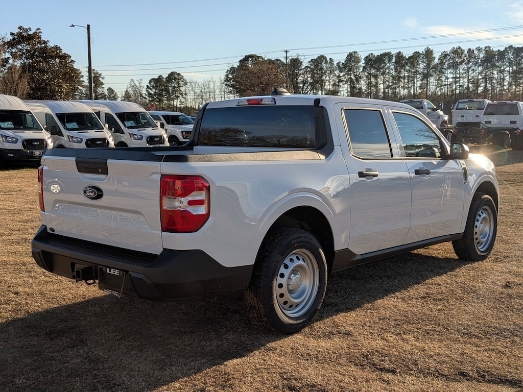 2026 Ford Maverick XL photo 2