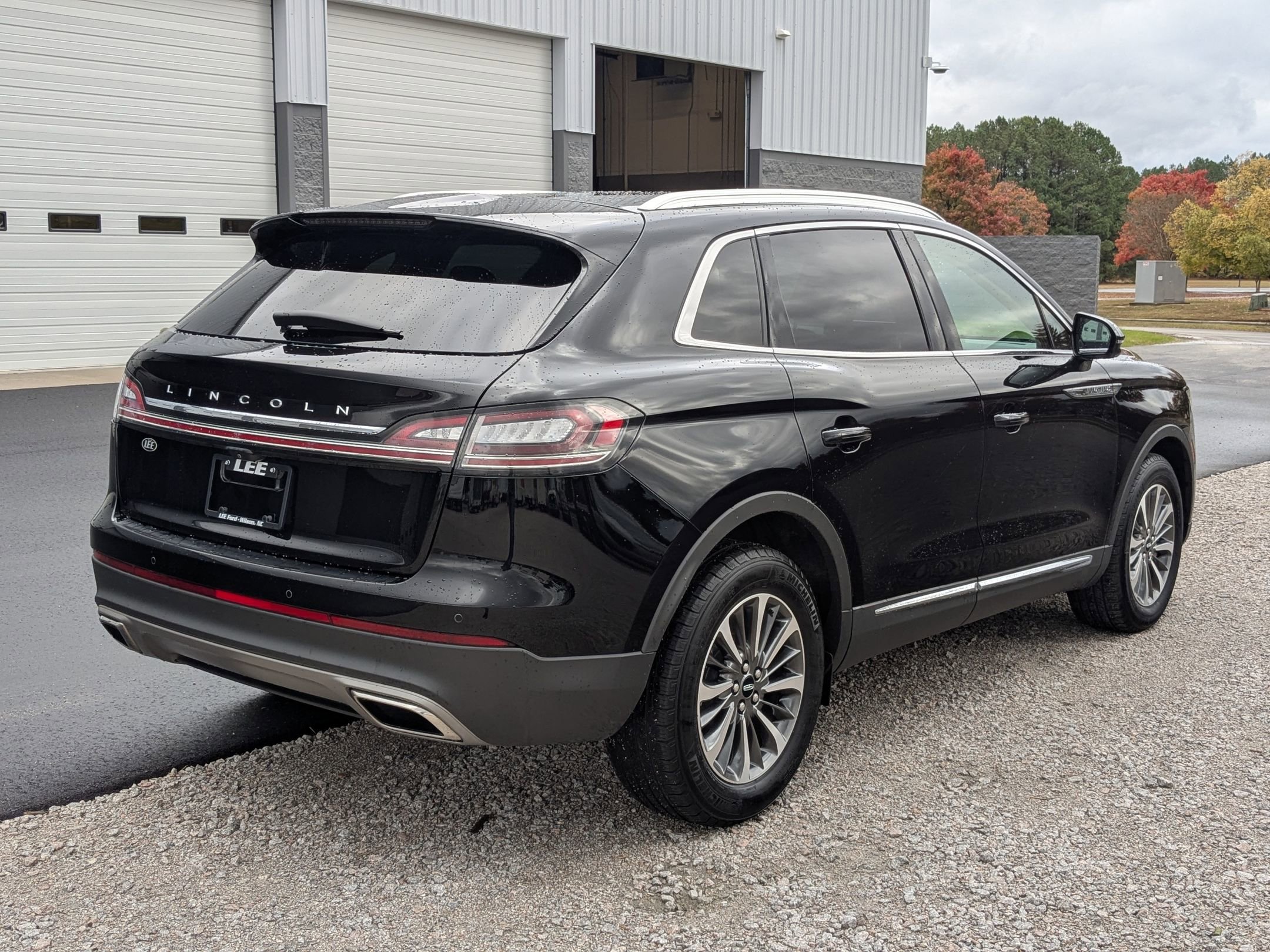 2023 Lincoln Nautilus Standard photo 3