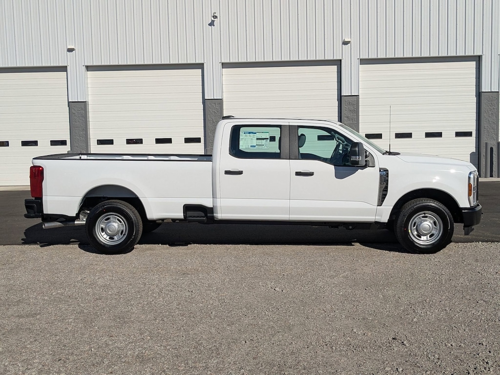 2026 Ford F-250 photo 2