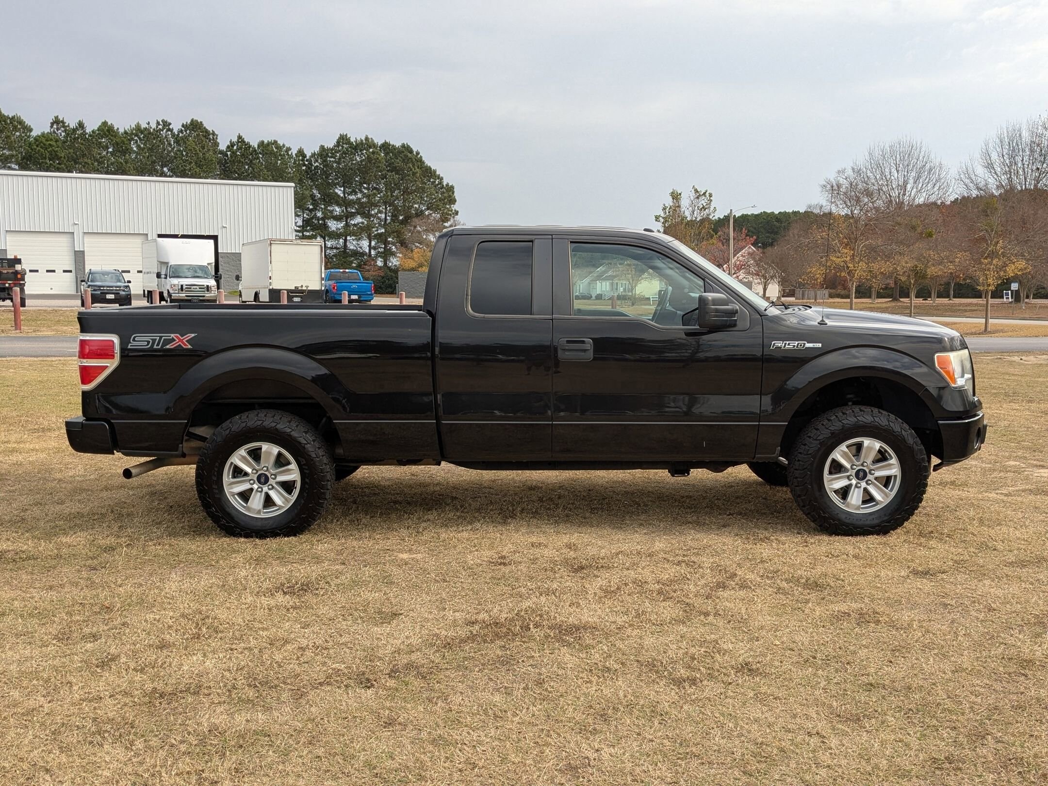 2014 Ford F-150 STX photo 2