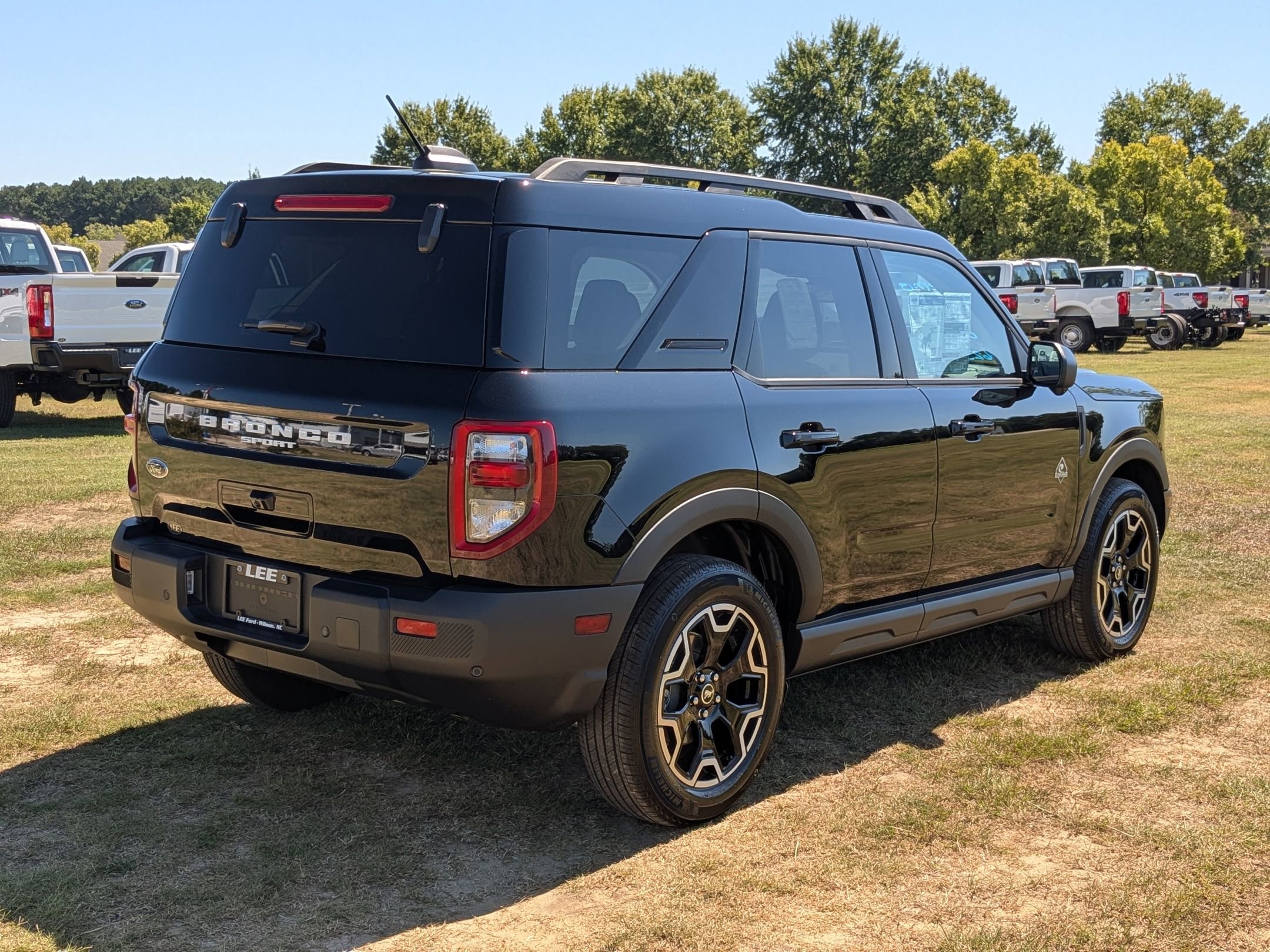 2025 Ford Bronco Sport Outer Banks photo 2