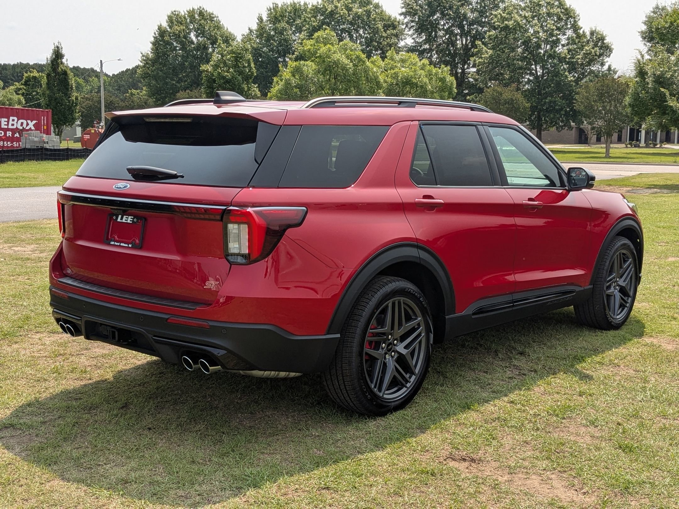 2025 Ford Explorer ST photo 3