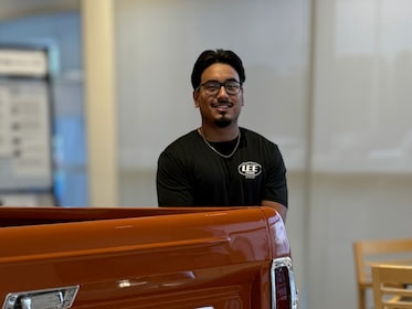 Staff member Yahir Trejo from ID_76ddd5