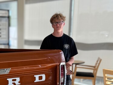 Staff member Diesel Driver from ID_76ddd5