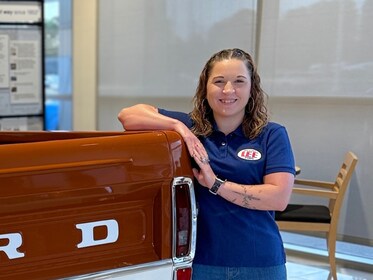 Staff member Angel VanHook from ID_b43224