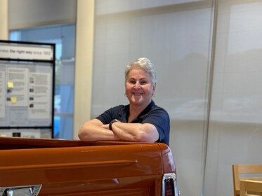 Staff member Joanne Williams from ID_b43224