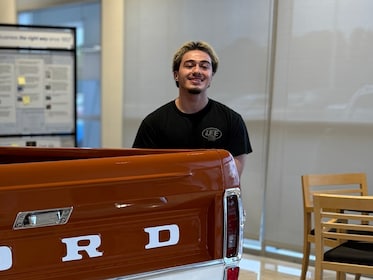 Staff member Victor Mendez from ID_76ddd5