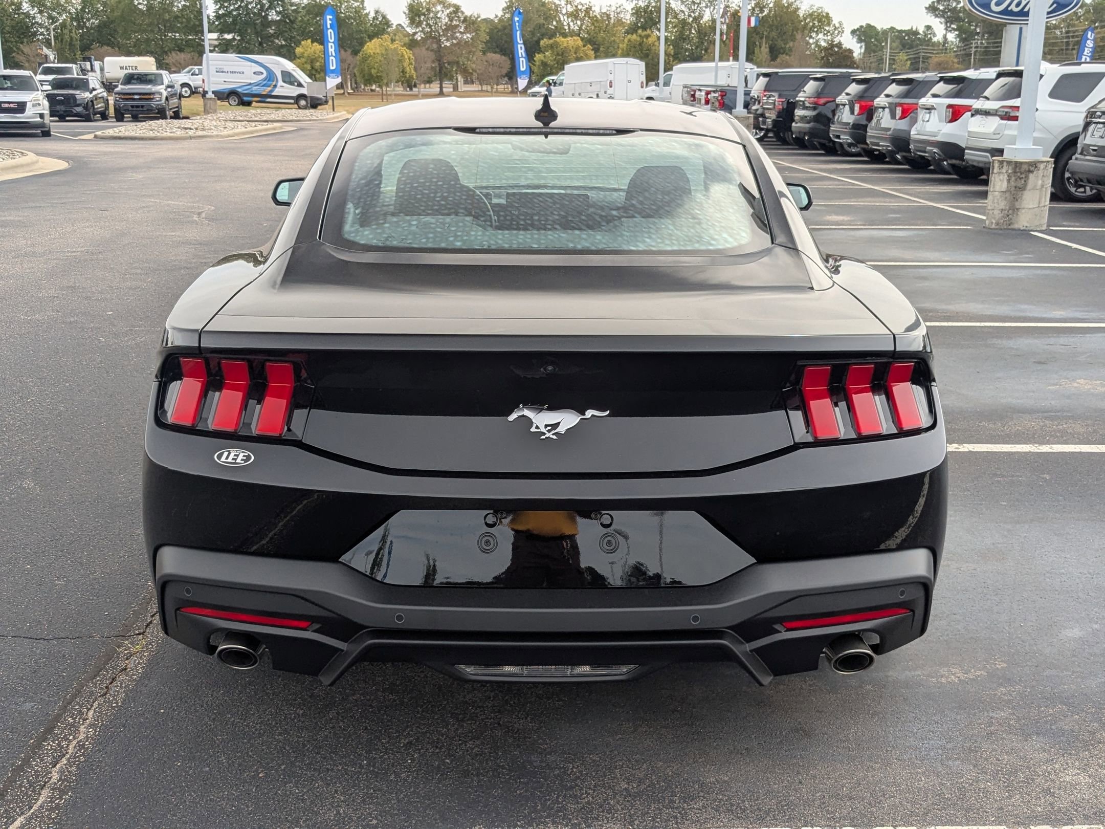 2025 Ford Mustang EcoBoost photo 2