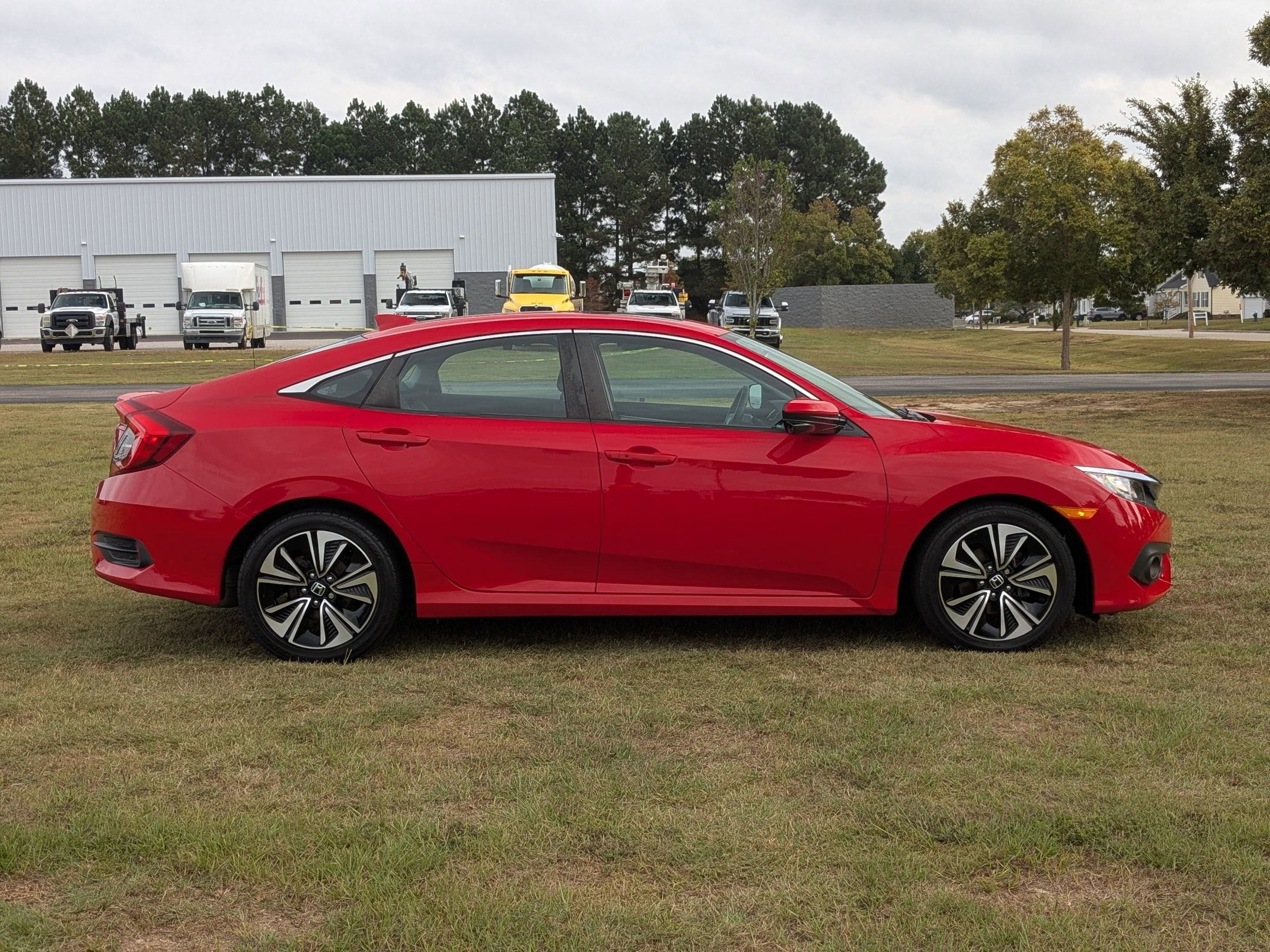 2018 Honda Civic EX-T photo 2