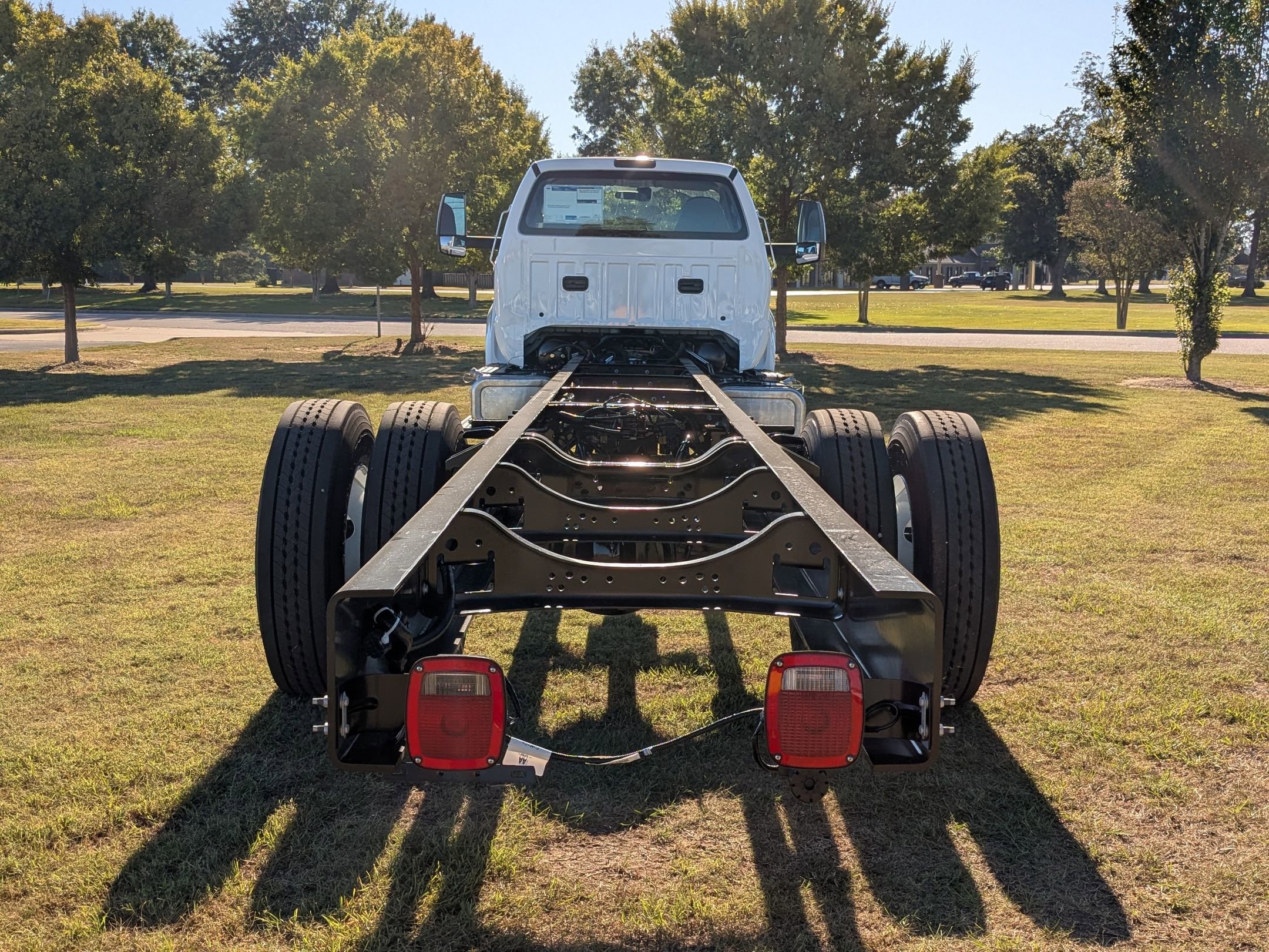 2026 Ford F-750 photo 4