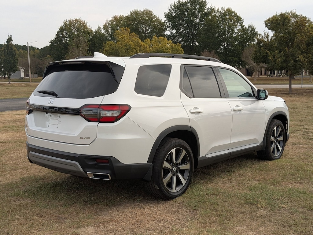 Used 2023 Honda Pilot Elite SUV