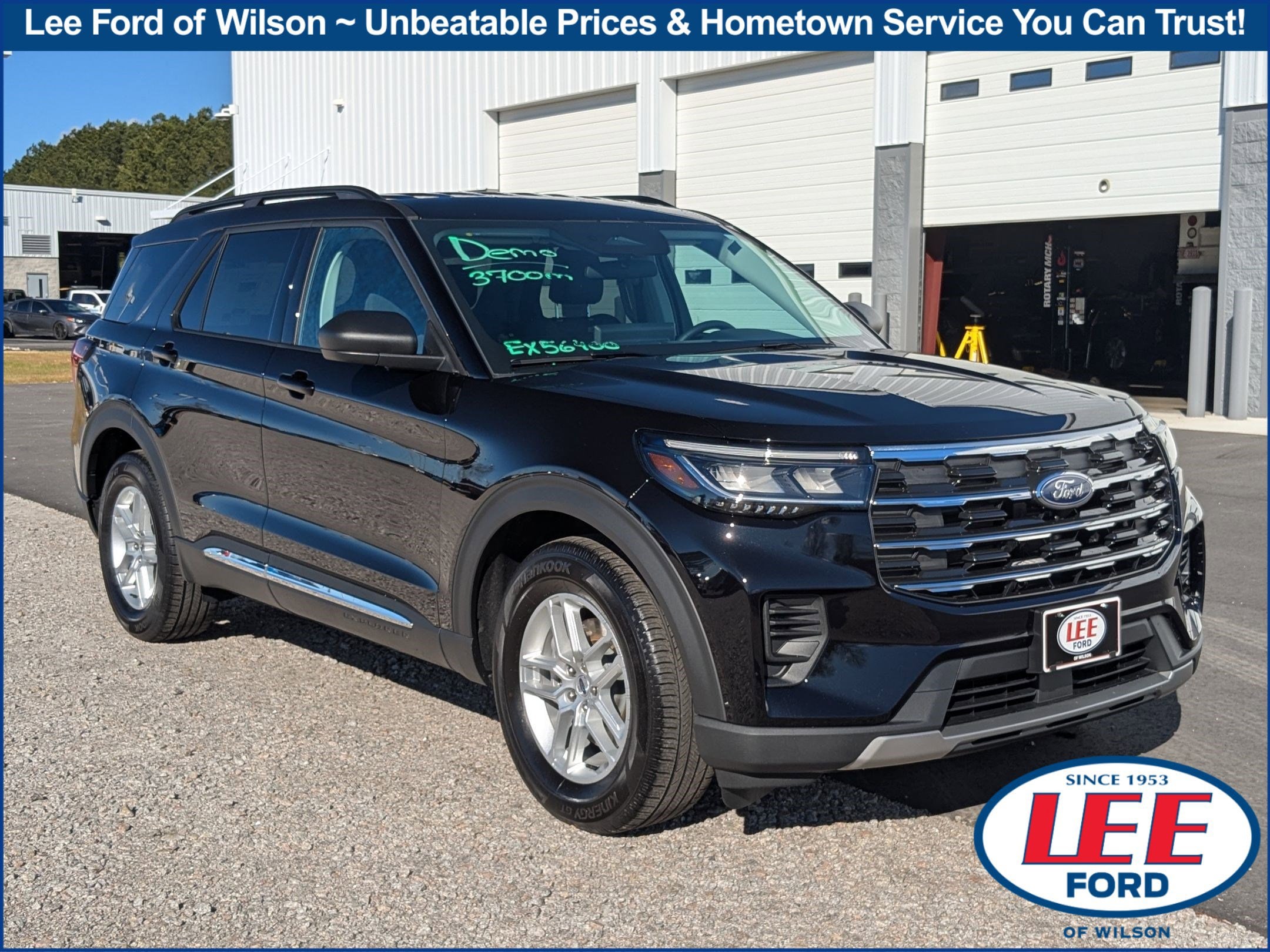 2025 Ford Explorer Active's photo