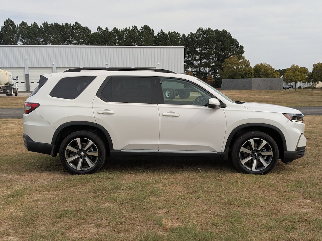 Used 2023 Honda Pilot Elite SUV