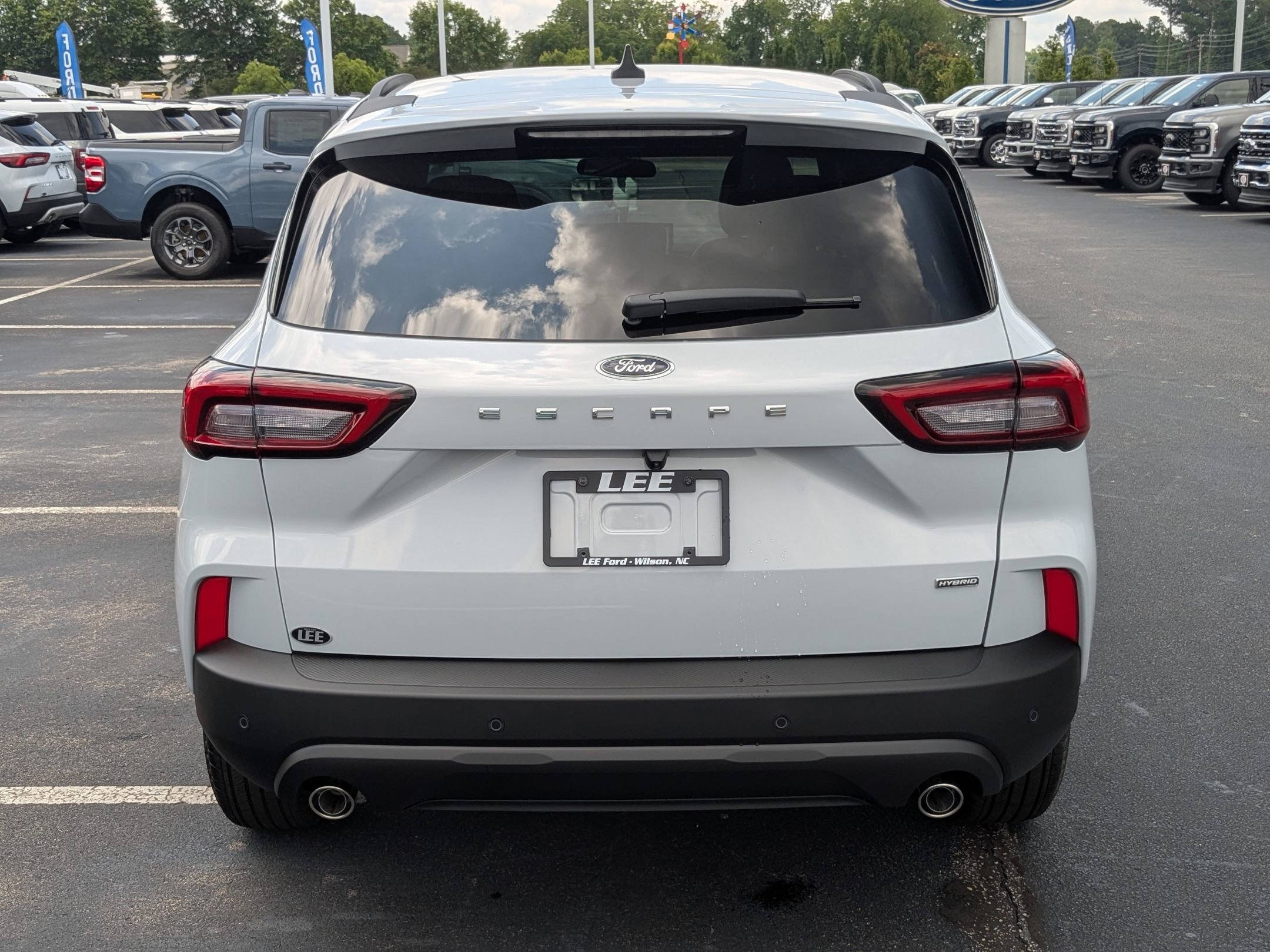 2025 Ford Escape ST-Line photo 4