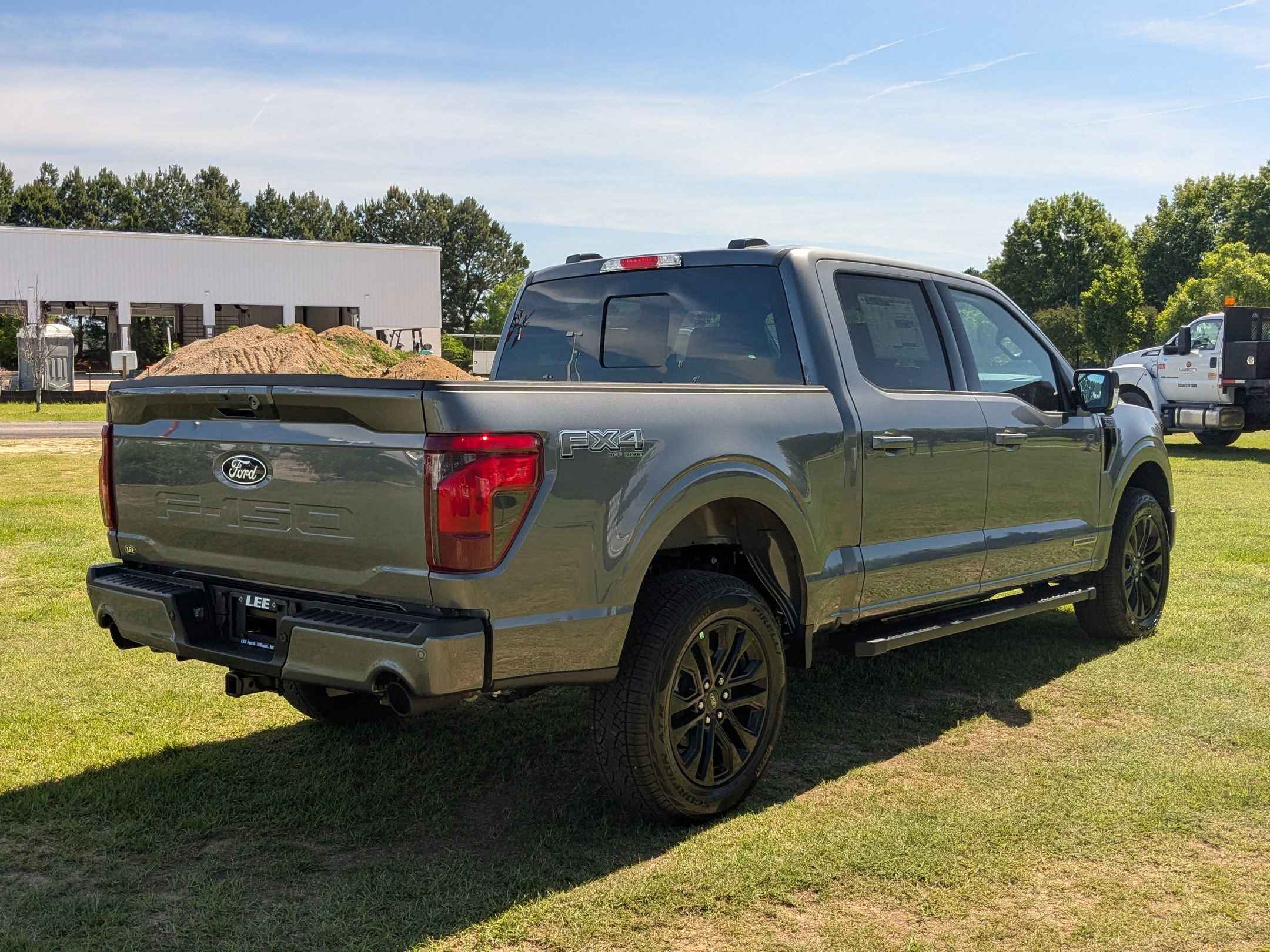 2025 Ford F-150 XLT photo 3